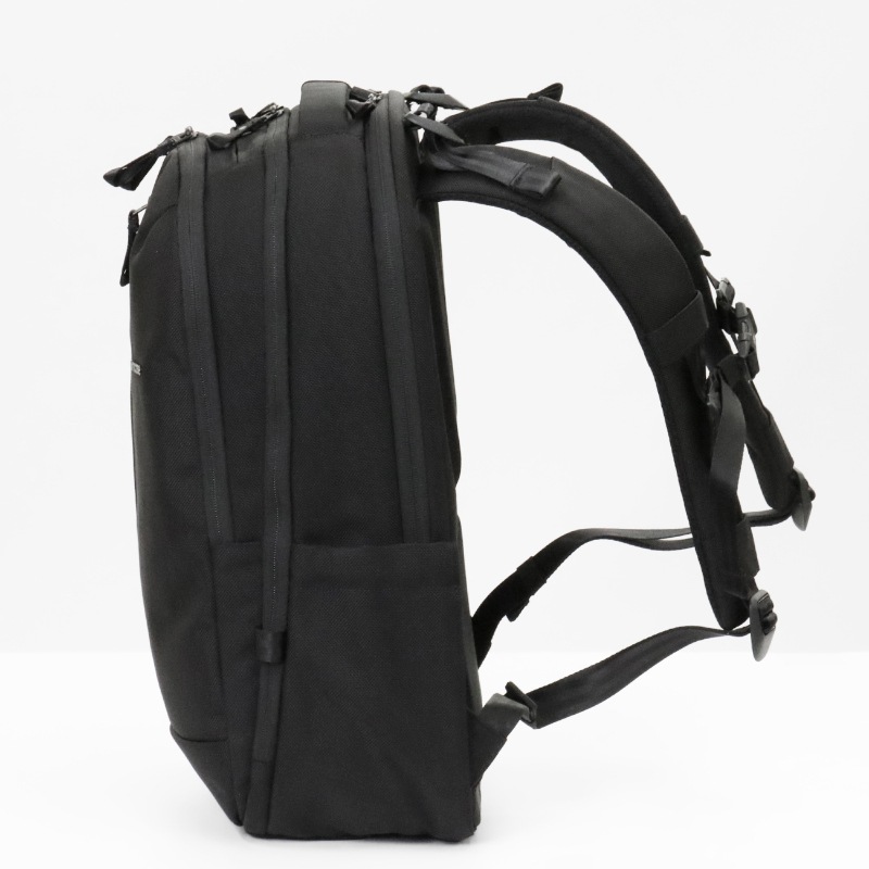 インケース Incase バックパック Tracks Backpack トラックス デイパック リュック キャリーオン対応 メンズ レディース 25L ブラック INBP100752-BLK / 137242053003 | ブランド [正規取扱店]