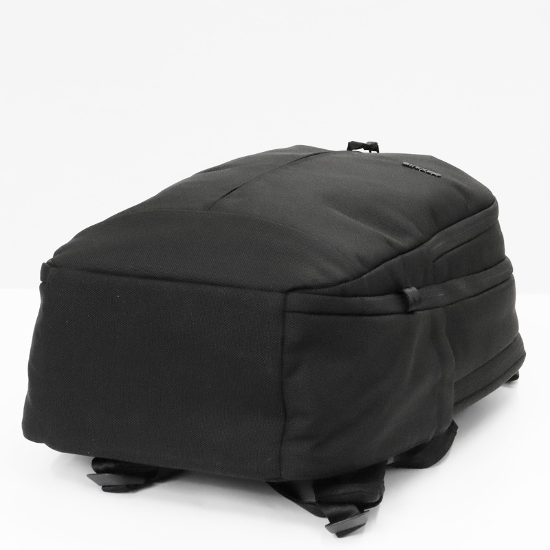インケース Incase バックパック Tracks Backpack トラックス デイパック リュック キャリーオン対応 メンズ レディース 25L ブラック INBP100752-BLK / 137242053003 | ブランド [正規取扱店]