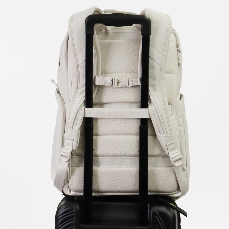 ナイキ NIKE バックパック ユーティリティ エリート メンズ レディース リュック 37L 通勤 通学 スクールバッグ スクバ スポーツ アウトドア 旅行 シューズ収納 軽量 ロゴ 2026年秋 新作 FN4173-104 | ブランド [正規取扱店]