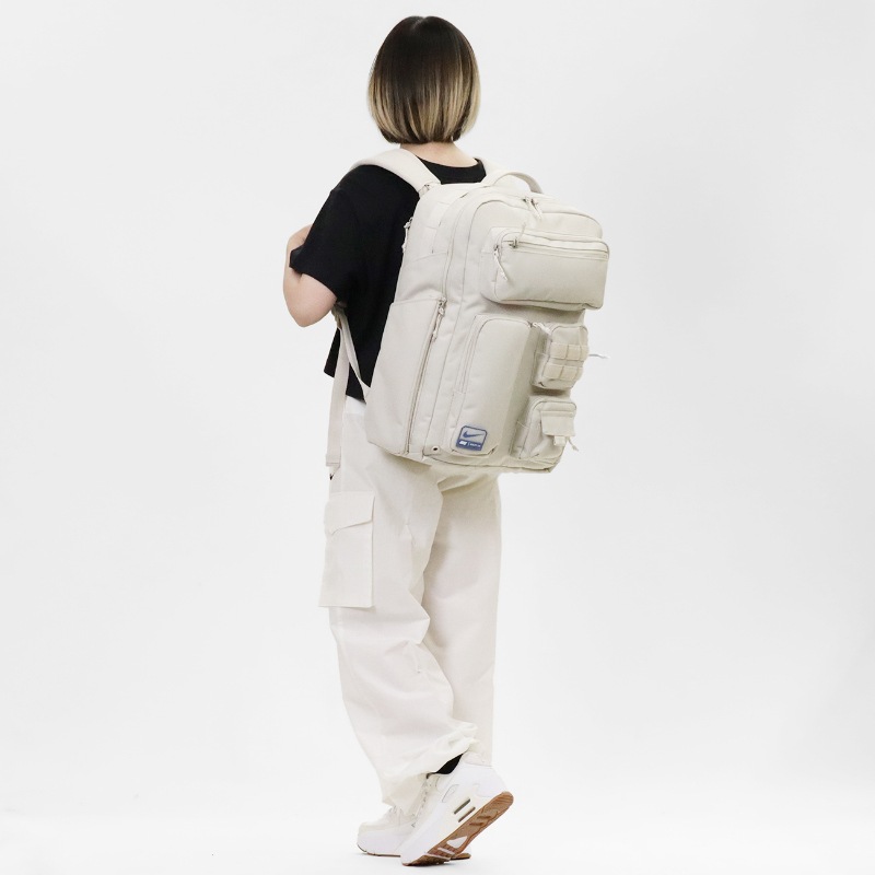 ナイキ NIKE バックパック ユーティリティ エリート メンズ レディース リュック 37L 通勤 通学 スクールバッグ スクバ スポーツ アウトドア 旅行 シューズ収納 軽量 ロゴ 2026年秋 新作 FN4173-104 | ブランド [正規取扱店]