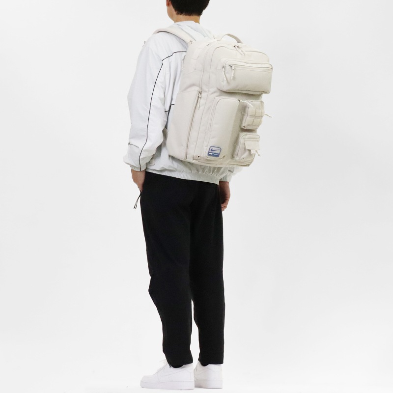 ナイキ NIKE バックパック ユーティリティ エリート メンズ レディース リュック 37L 通勤 通学 スクールバッグ スクバ スポーツ アウトドア 旅行 シューズ収納 軽量 ロゴ 2026年秋 新作 FN4173-104 | ブランド [正規取扱店]