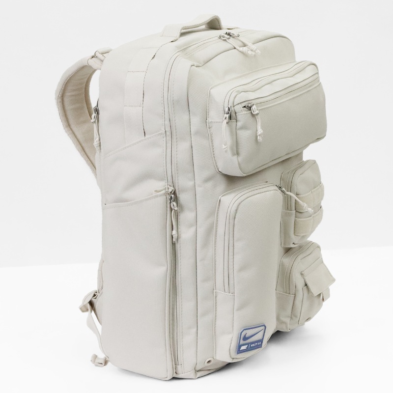 ナイキ NIKE バックパック ユーティリティ エリート メンズ レディース リュック 37L 通勤 通学 スクールバッグ スクバ スポーツ アウトドア 旅行 シューズ収納 軽量 ロゴ 2026年秋 新作 FN4173-104 | ブランド [正規取扱店]