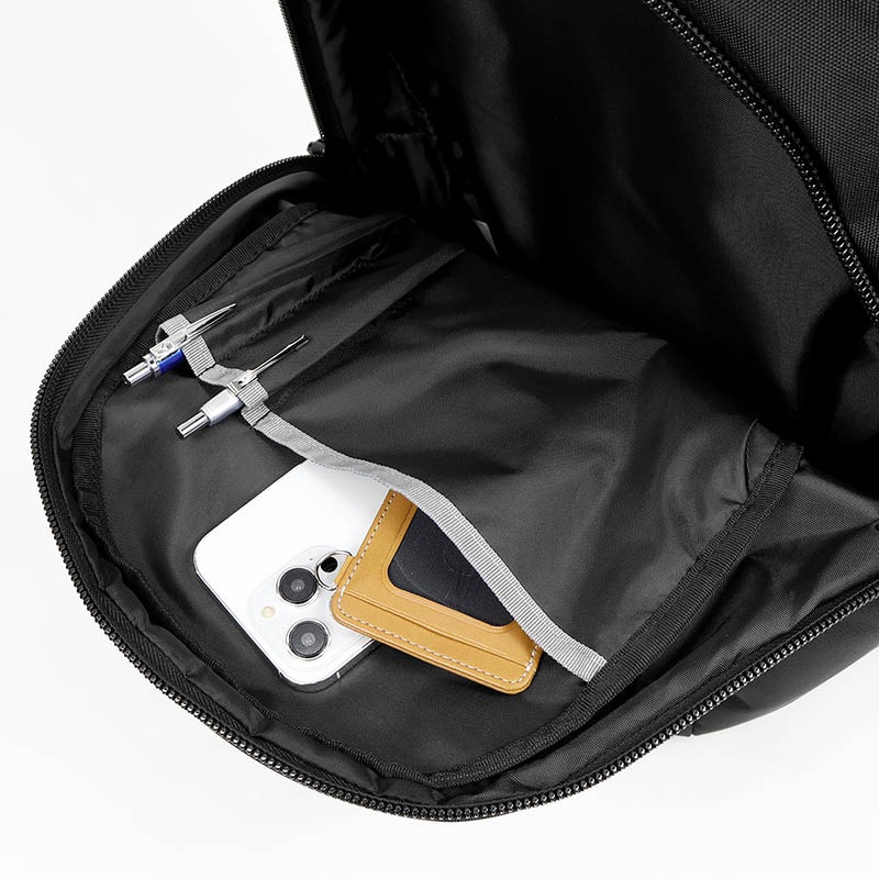 インケース Incase バックパック Grid Backpack グリッド デイパック リュック キャリーオン対応 メンズ レディース 23L ビジネス 軽量 撥水 ブラック INCO500101-BLK / 137265053001 | ブランド [正規取扱店]