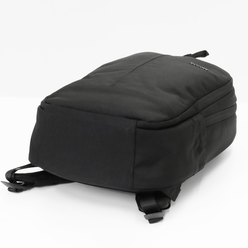 インケース Incase バックパック Tracks Backpack トラックス デイパック リュック キャリーオン対応 メンズ レディース 18L ブラック INBP100751-BLK / 137242053002 | ブランド [正規取扱店]