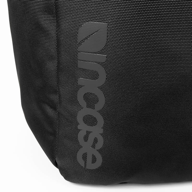インケース Incase バックパック Grid Backpack グリッド デイパック リュック キャリーオン対応 メンズ レディース 18L ビジネス 軽量 撥水 ブラック INCO500102-BLK / 137265053003 | ブランド [正規取扱店]