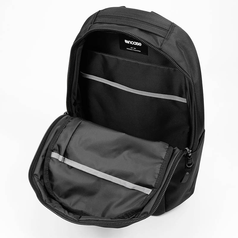 インケース Incase バックパック Grid Backpack グリッド デイパック リュック キャリーオン対応 メンズ レディース 18L ビジネス 軽量 撥水 ブラック INCO500102-BLK / 137265053003 | ブランド [正規取扱店]