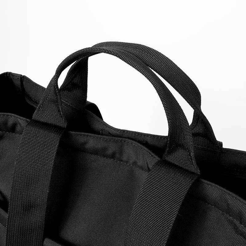 インケース Incase トートバッグ Grid 2Way Tote Bag グリッド トート メンズ レディース バッグ 15L 通勤 通学 ビジネス 軽量 撥水 ロゴ ブラック INCO500103-BLK / 137265053005 | ブランド [正規取扱店]