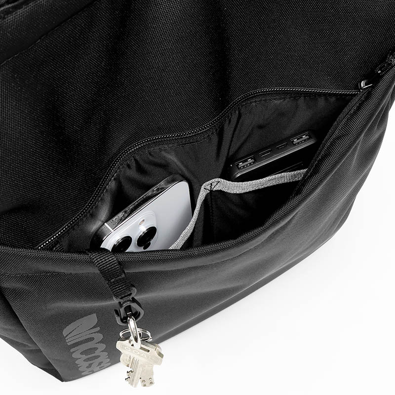 インケース Incase トートバッグ Grid 2Way Tote Bag グリッド トート メンズ レディース バッグ 15L 通勤 通学 ビジネス 軽量 撥水 ロゴ ブラック INCO500103-BLK / 137265053005 | ブランド [正規取扱店]