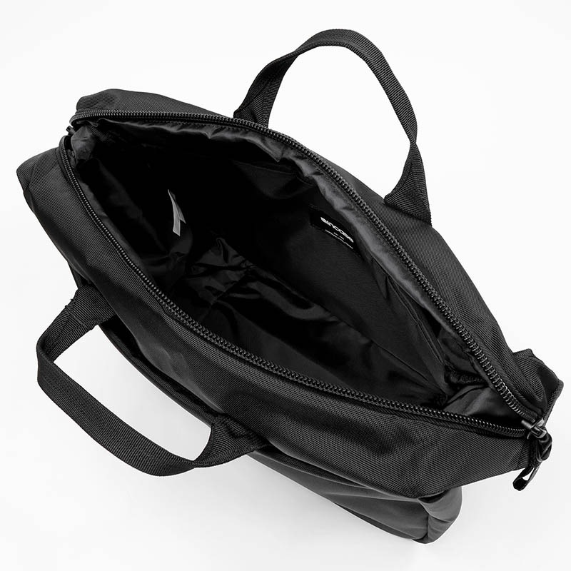 インケース Incase ショルダーバッグ Grid Shoulder Bag グリッド 2Way メンズ レディース 斜め掛け バッグ 15L  軽量 撥水 ロゴ ブラック INCO500104-BLK / 137265053007 | ブランド [正規取扱店]