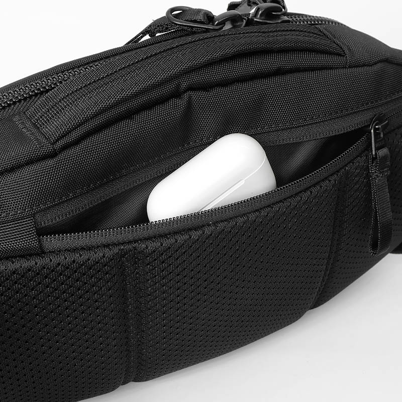 インケース Incase ボディバッグ Grid Waist Bag グリッド 3Way ウエストバッグ メンズ レディース 斜め掛け ミニバッグ 3.5L 軽量 撥水 ロゴ ブラック INCO500105-BLK / 137265053009 | ブランド [正規取扱店]