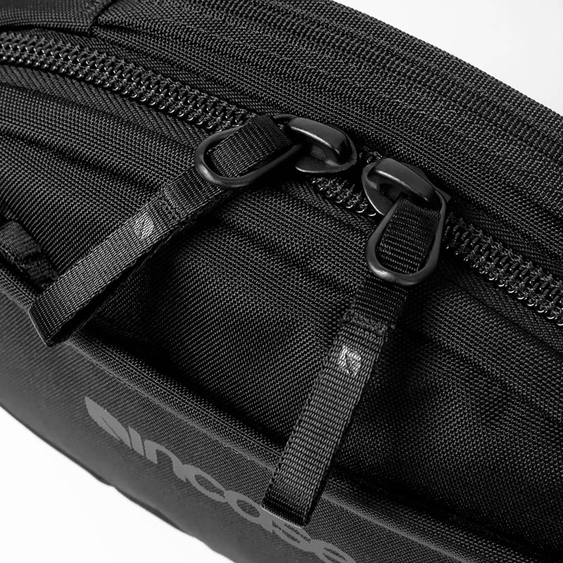 インケース Incase ボディバッグ Grid Waist Bag グリッド 3Way ウエストバッグ メンズ レディース 斜め掛け ミニバッグ 3.5L 軽量 撥水 ロゴ ブラック INCO500105-BLK / 137265053009 | ブランド [正規取扱店]