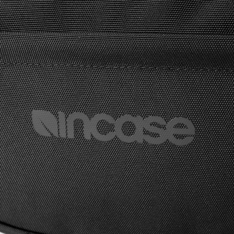 インケース Incase ボディバッグ Grid Waist Bag グリッド 3Way ウエストバッグ メンズ レディース 斜め掛け ミニバッグ 3.5L 軽量 撥水 ロゴ ブラック INCO500105-BLK / 137265053009 | ブランド [正規取扱店]