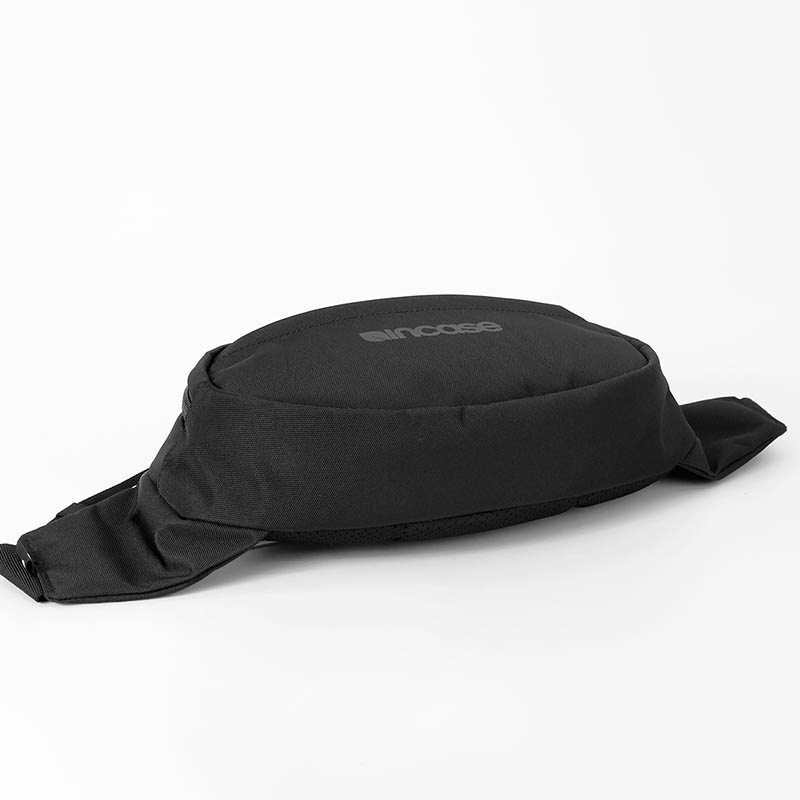 インケース Incase ボディバッグ Grid Waist Bag グリッド 3Way ウエストバッグ メンズ レディース 斜め掛け ミニバッグ 3.5L 軽量 撥水 ロゴ ブラック INCO500105-BLK / 137265053009 | ブランド [正規取扱店]