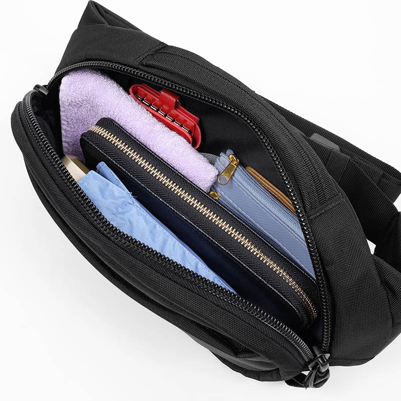 インケース Incase ボディバッグ Grid Waist Bag グリッド 3Way ウエストバッグ メンズ レディース 斜め掛け ミニバッグ 3.5L 軽量 撥水 ロゴ ブラック INCO500105-BLK / 137265053009 | ブランド [正規取扱店]