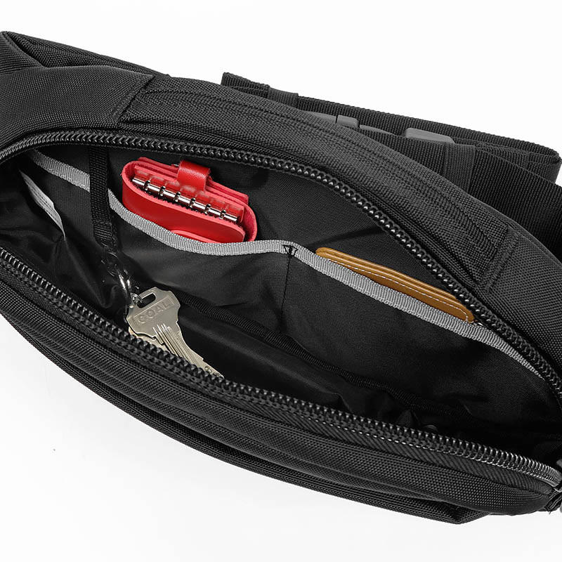 インケース Incase ボディバッグ Grid Waist Bag グリッド 3Way ウエストバッグ メンズ レディース 斜め掛け ミニバッグ 3.5L 軽量 撥水 ロゴ ブラック INCO500105-BLK / 137265053009 | ブランド [正規取扱店]