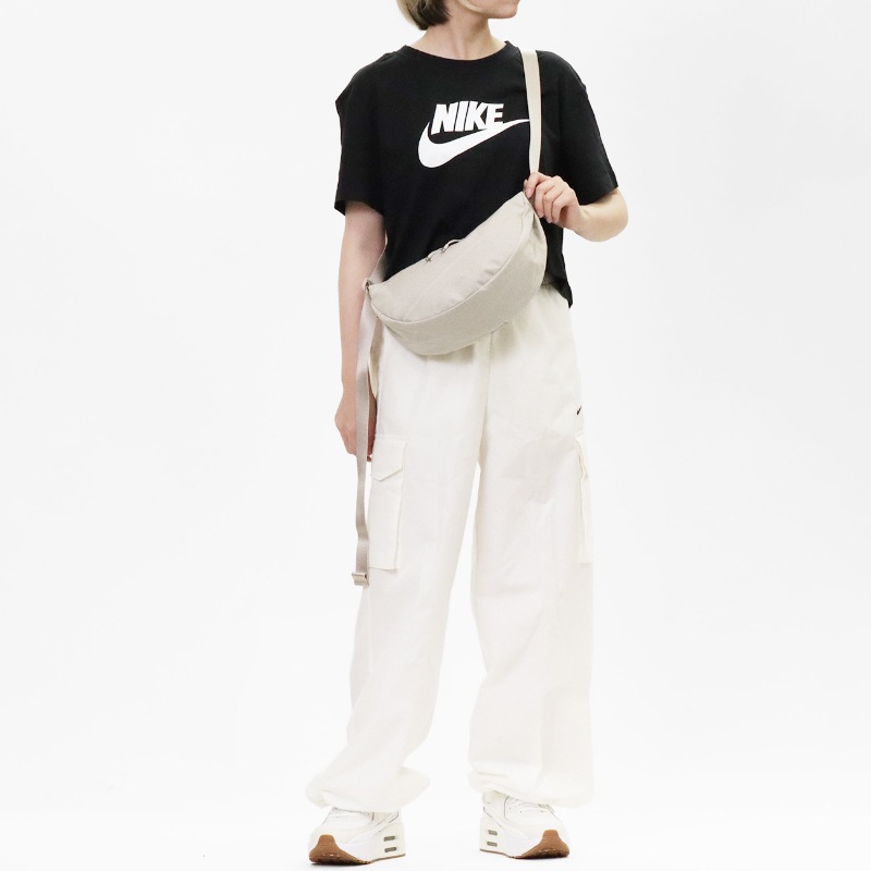 ナイキ NIKE ショルダーバッグ オーラ クレセント AURA CRESCENT クロスボディバッグ メンズ レディース 斜め掛け ミニバッグ ミニショルダー 軽量 ロゴ 4L 2026年秋 新作 クリーム HQ4370-236 | ブランド [正規取扱店]