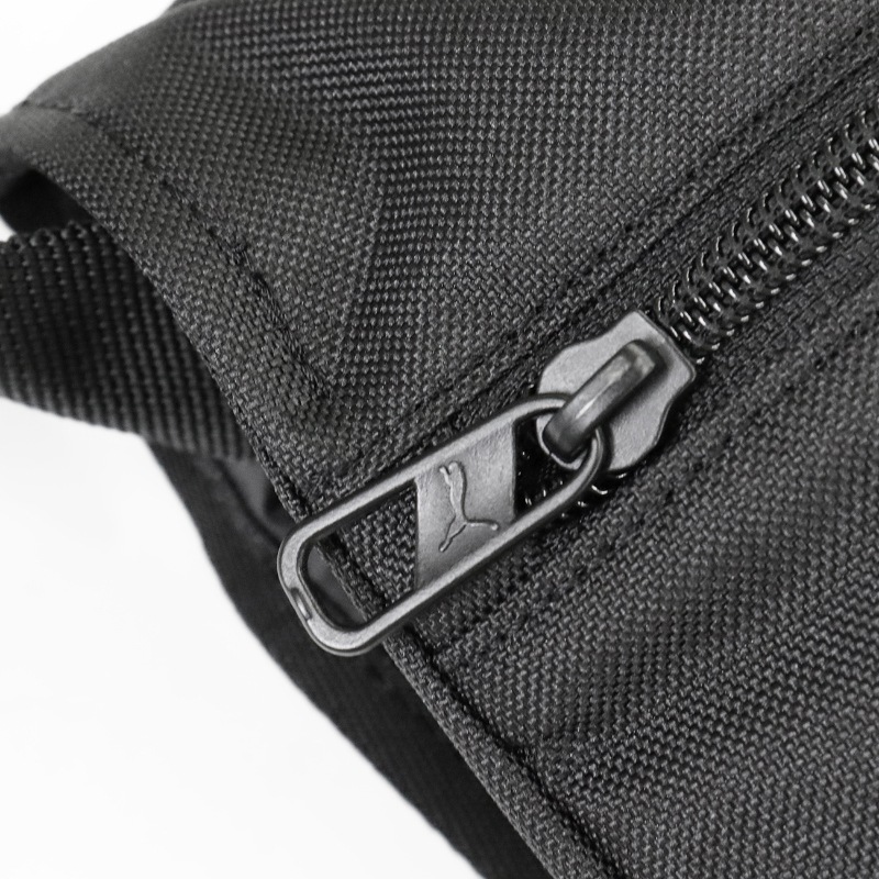 プーマ PUMA ショルダーバッグ BUZZ バズ メッセンジャーバック 6L メンズ レディース 通勤 通学 スクールバッグ スクバ スポーツ アウトドア 斜め掛け 軽量 ロゴ 2026秋冬 新作 092556 | ブランド [正規取扱店]