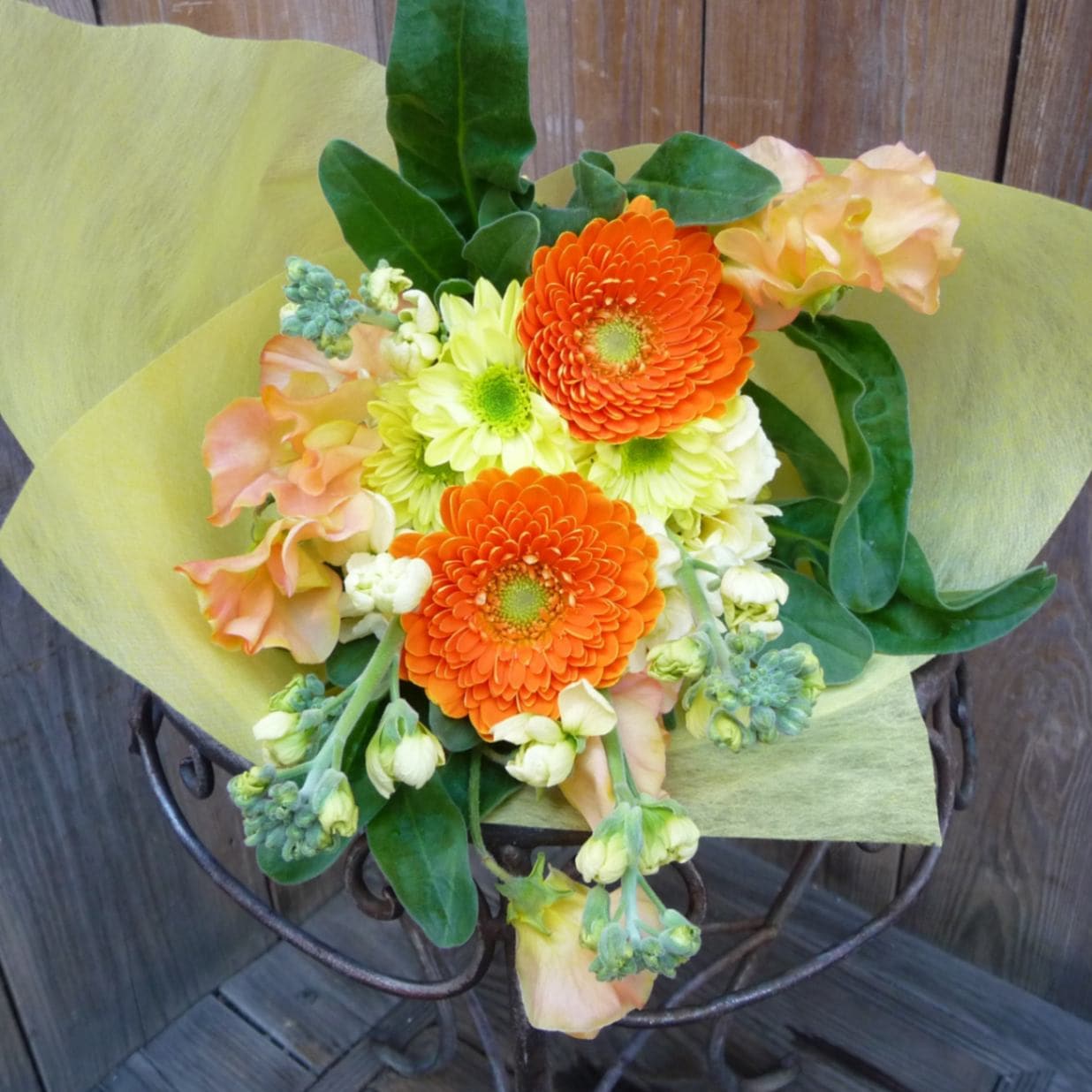 卒業＆謝恩会【ミニ花束】2,200円（1週間前までにご注文ください）