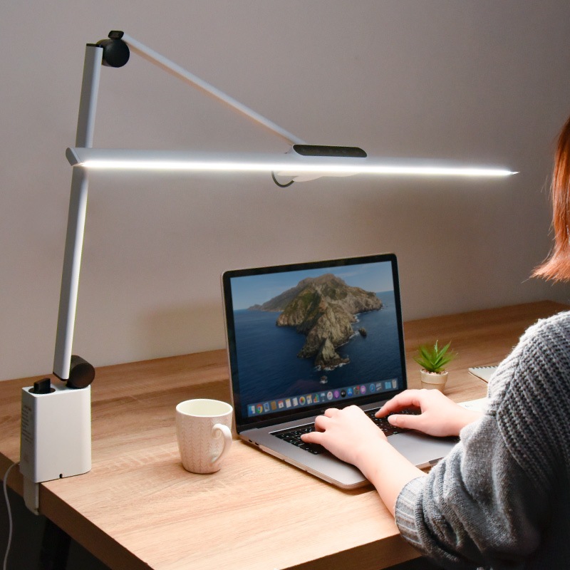 クランプライト LED デスクライト 80cm幅 T字型 オート光センサー搭載