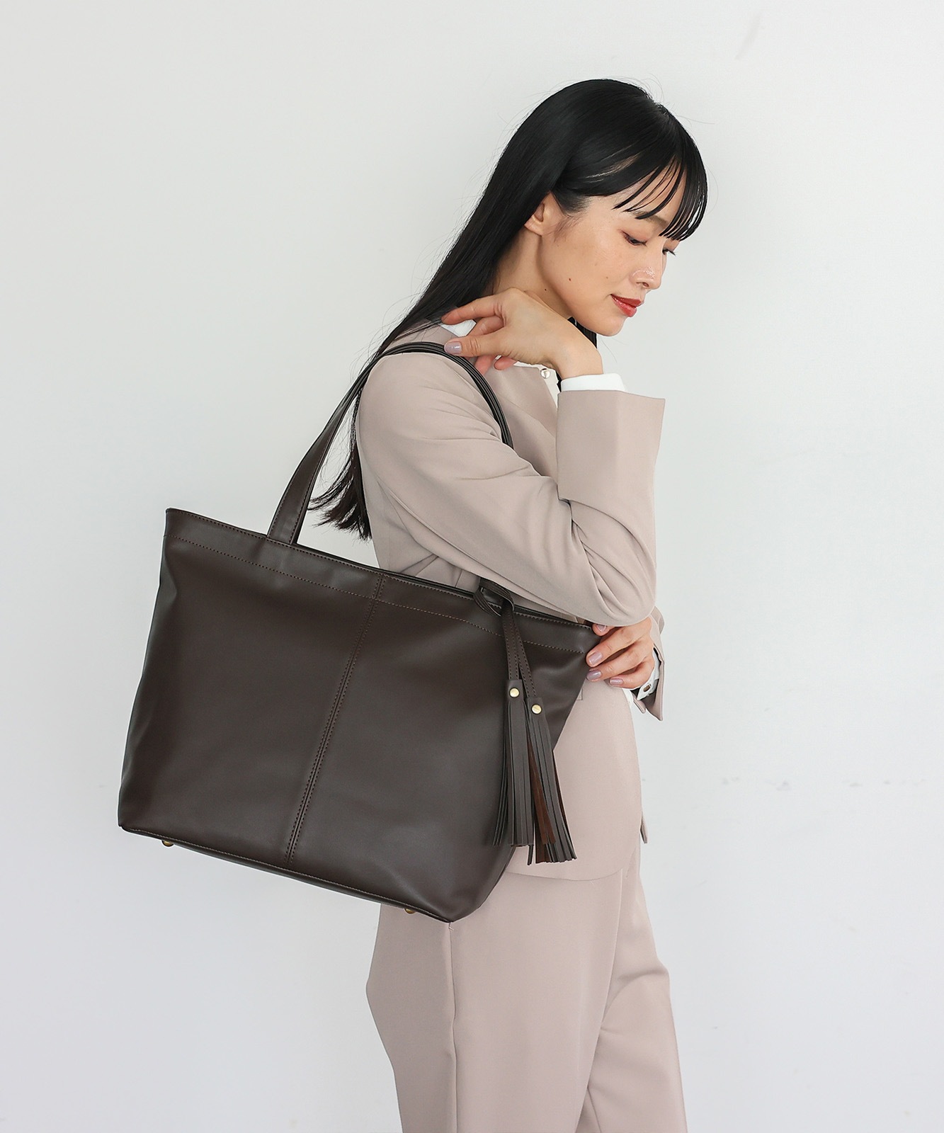 タッセル付きBIGトートバッグ | バッグ,トートバッグ,フェイクレザー