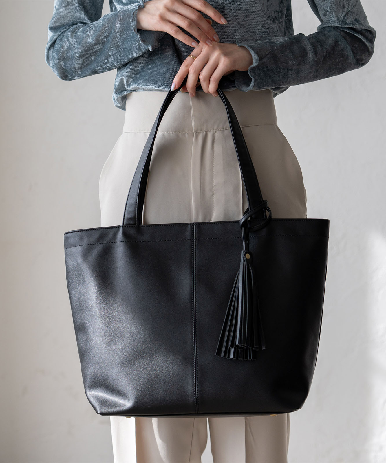 タッセル付きBIGトートバッグ | バッグ,トートバッグ,フェイクレザー