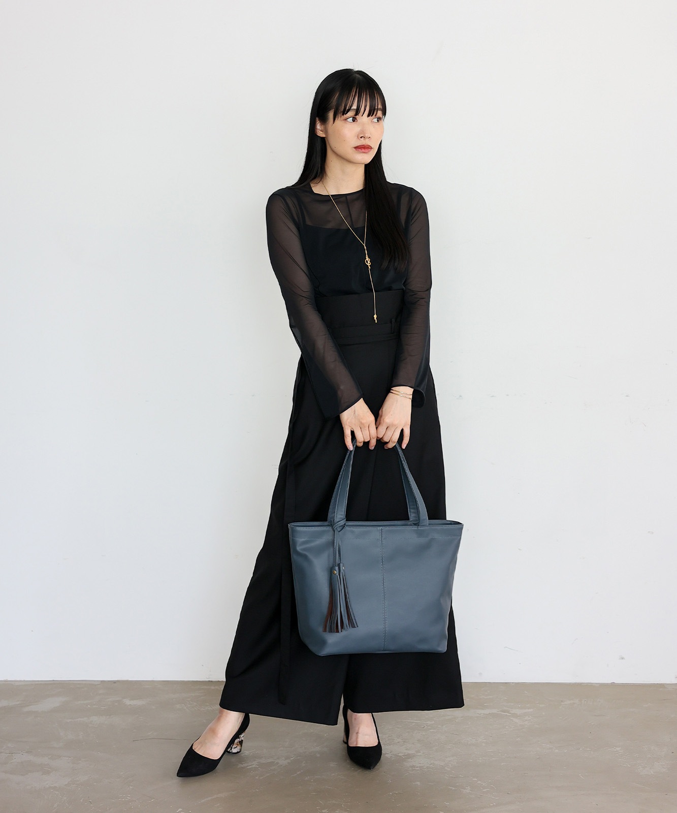 黒い合成皮革トートバッグ タッセル付き タッセル付きBIGトートバッグ | バッグ,トートバッグ,フェイクレザー