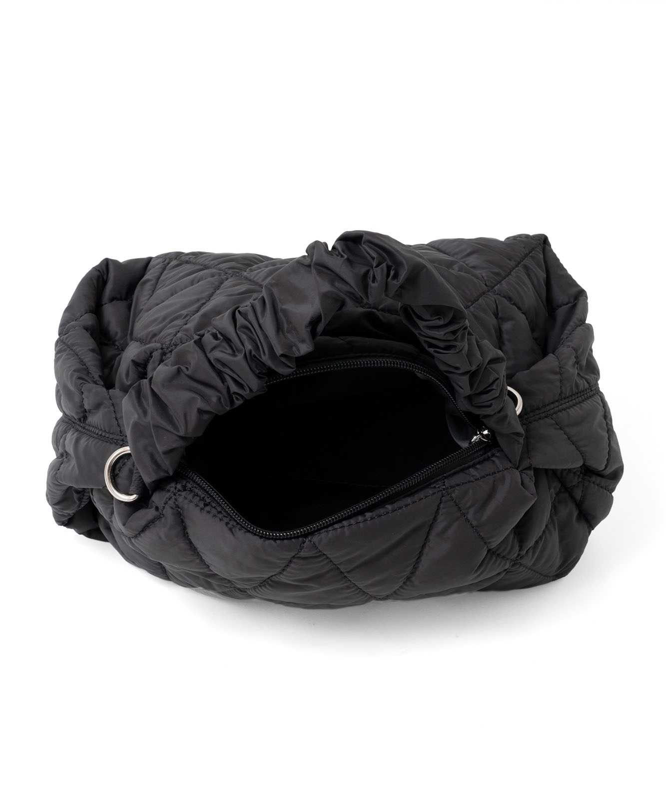 黒いキルティングボディバッグ 黒いキルティングボディバッグ