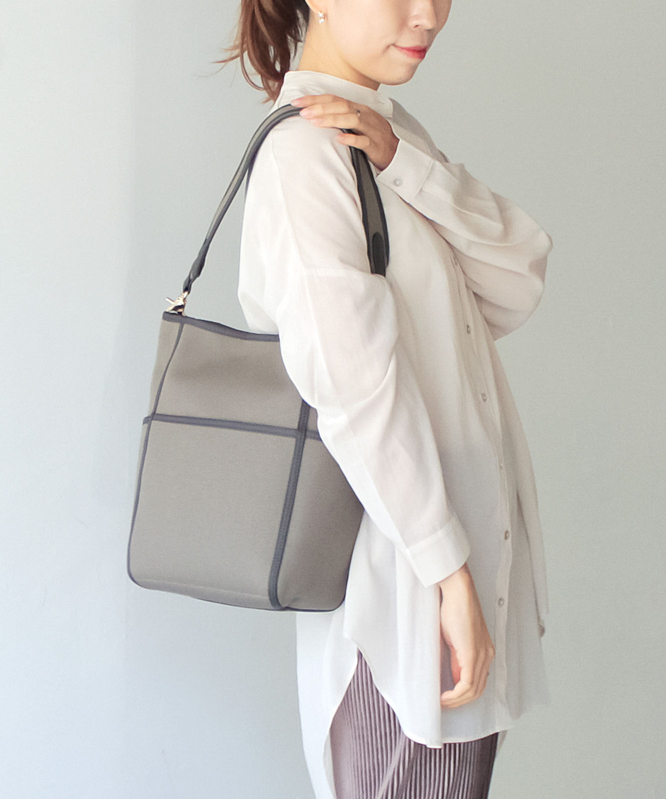 美品　エーグル　ショルダーバッグ　斜めがけ　バケツ型　カーキ　キャンバス AIGLE - 美品 エーグル ショルダーバッグ 斜めがけ バケツ型