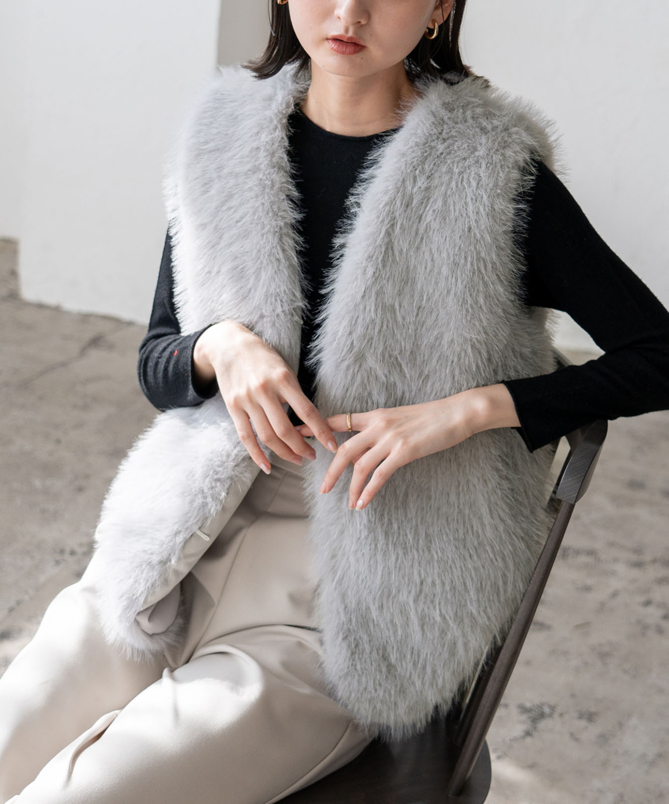 アシンメトリーヘムフェイクファーベスト | ファッション,アパレル