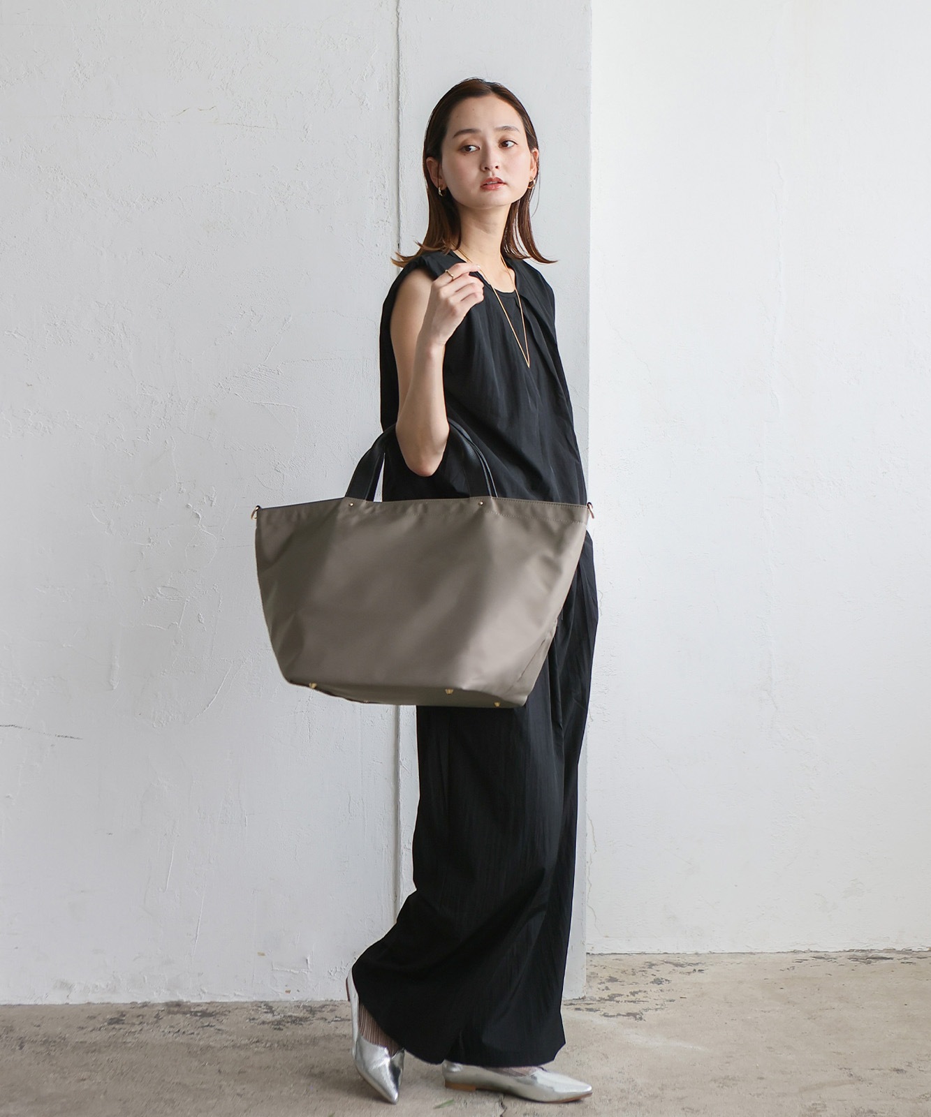 ブラック トートバッグ ナイロン レザー 本革ハンドル2wayビッグナイロントートバッグ | バッグ,トートバッグ