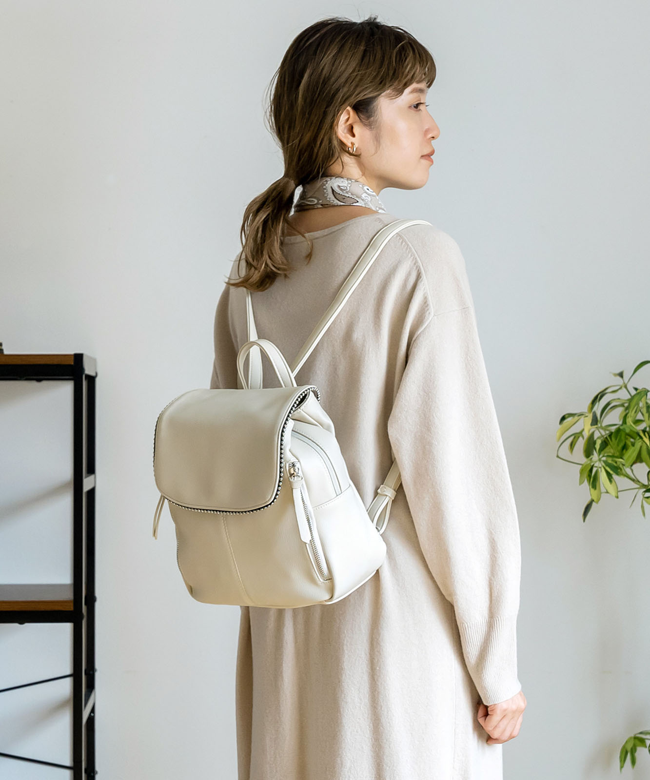 グラタンテ ボールスタッズ 3スペース ミニリュック レディース 通勤 リュック グラタンテ ボールスタッズ 3スペース ミニリュック レディース