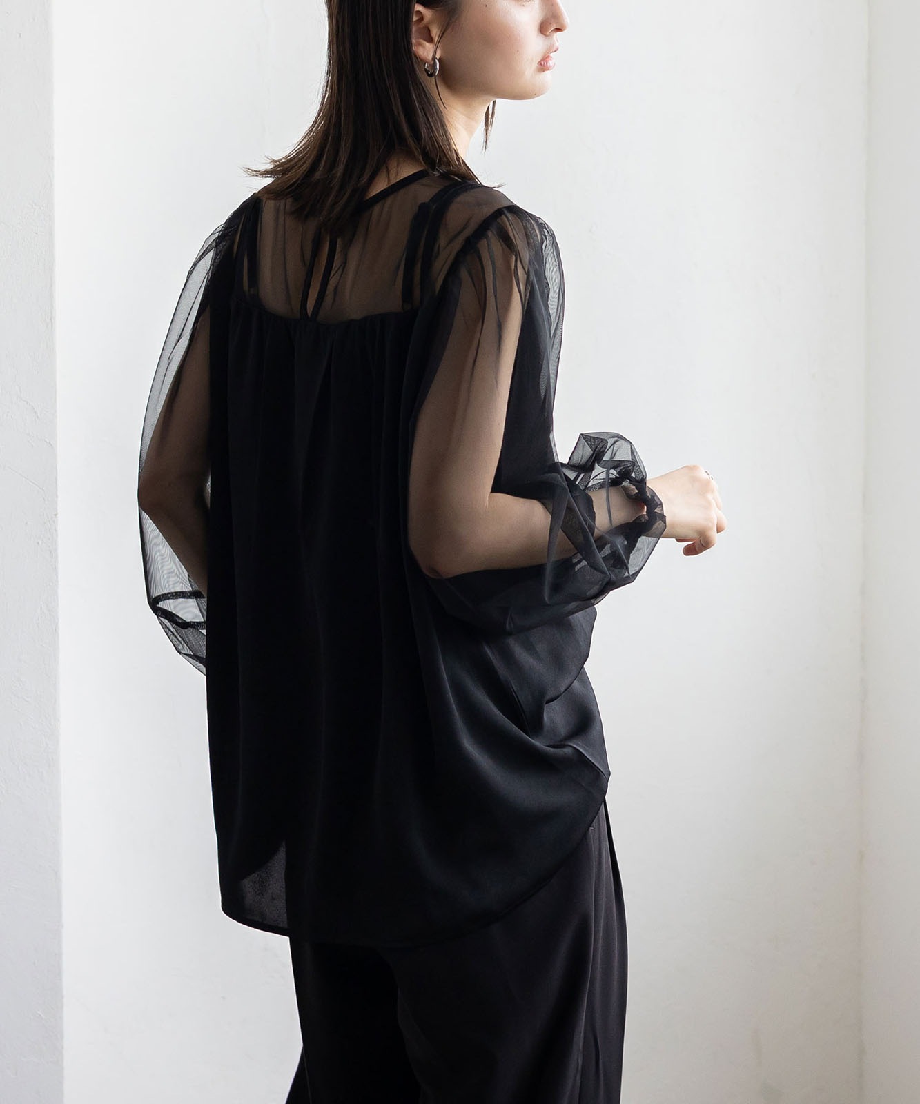 美品　FUZZI　フッチ　イタリア製　レイヤード　チュールカットソー　トップス オフショルフロッキーチュールトップス(カットソー)｜トップス