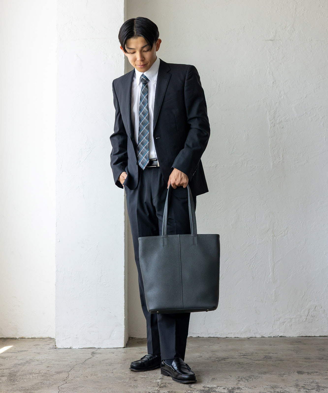 美品☆ichi☆イチ☆限定カラー☆レッド☆豚革トートバッグ トートバッグ 栃木レザー ファスナー付き おすすめ メンズ