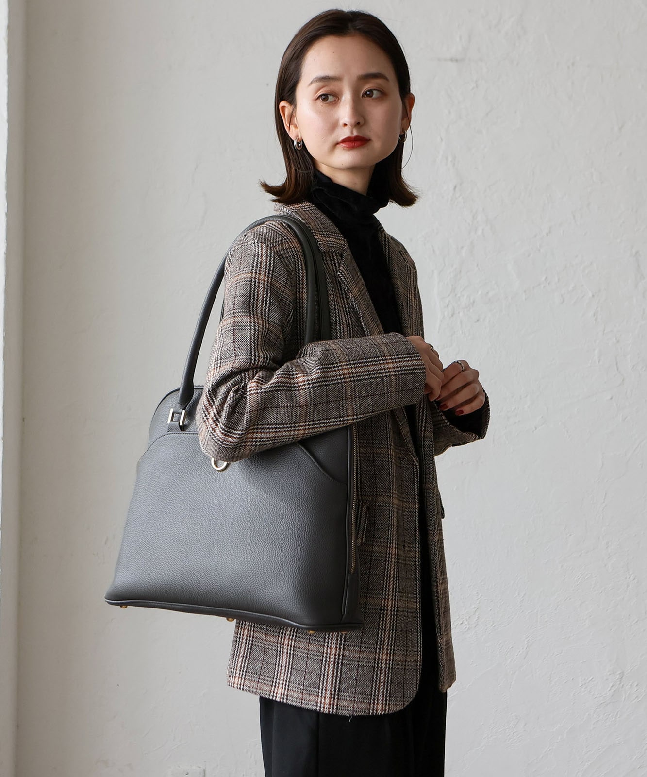 ❣️専用❣️【定価：19,800円】ラウンドファスナーロングハンドル本革トートバッグ ラウンドファスナーロングハンドル本革トートバッグ | バッグ,トート
