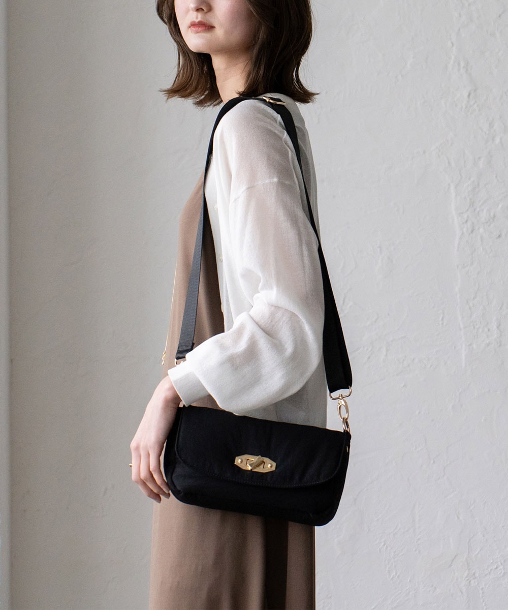 美品　timback2 ショルダーバッグ　2way 黒　ナイロン unnu ショルダーバッグ バッグ 2WAYナイロンショルダーバッグ