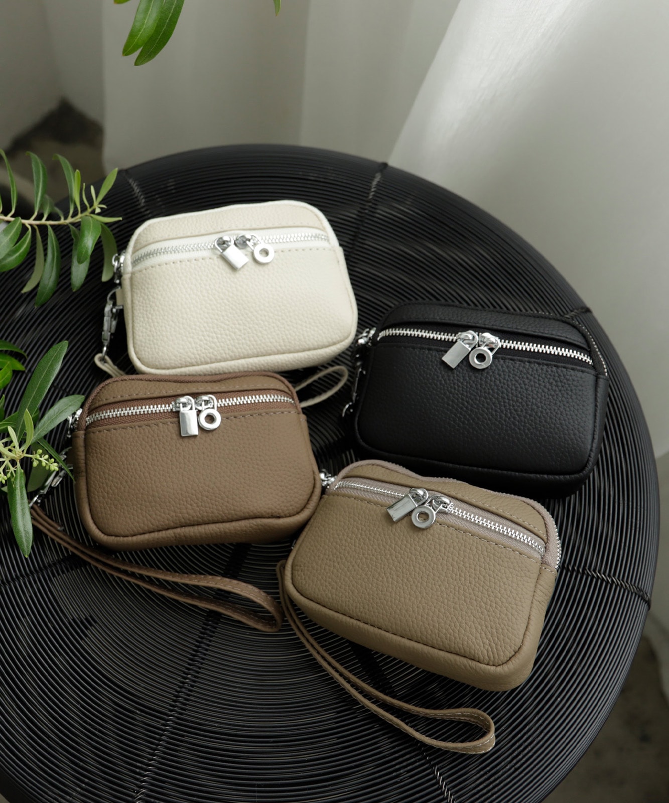 牛革マルチケース（ミニストラップ付き） | 雑貨・小物,ファッション