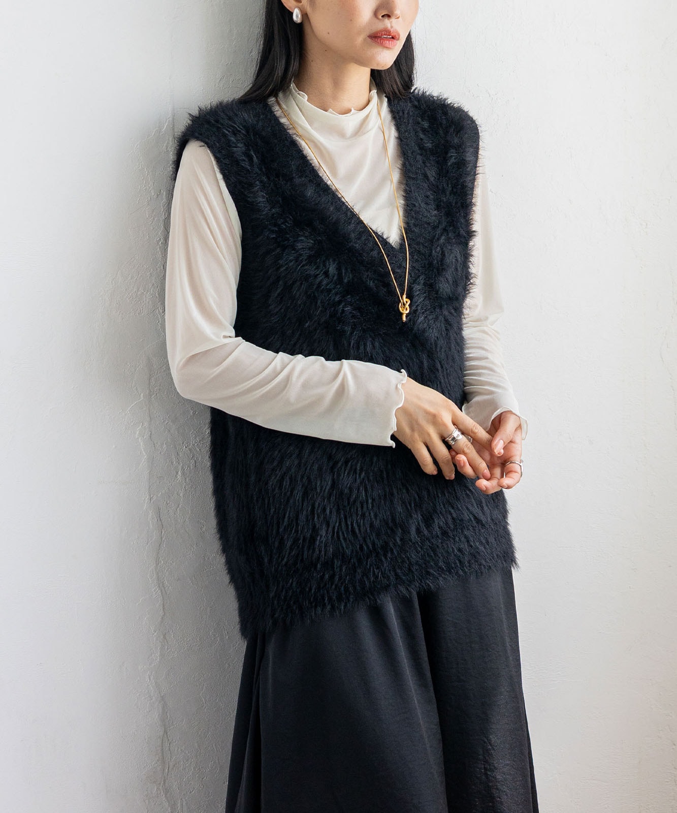 フェザーヤーンVネックニットベスト | ファッション,アパレル,トップス