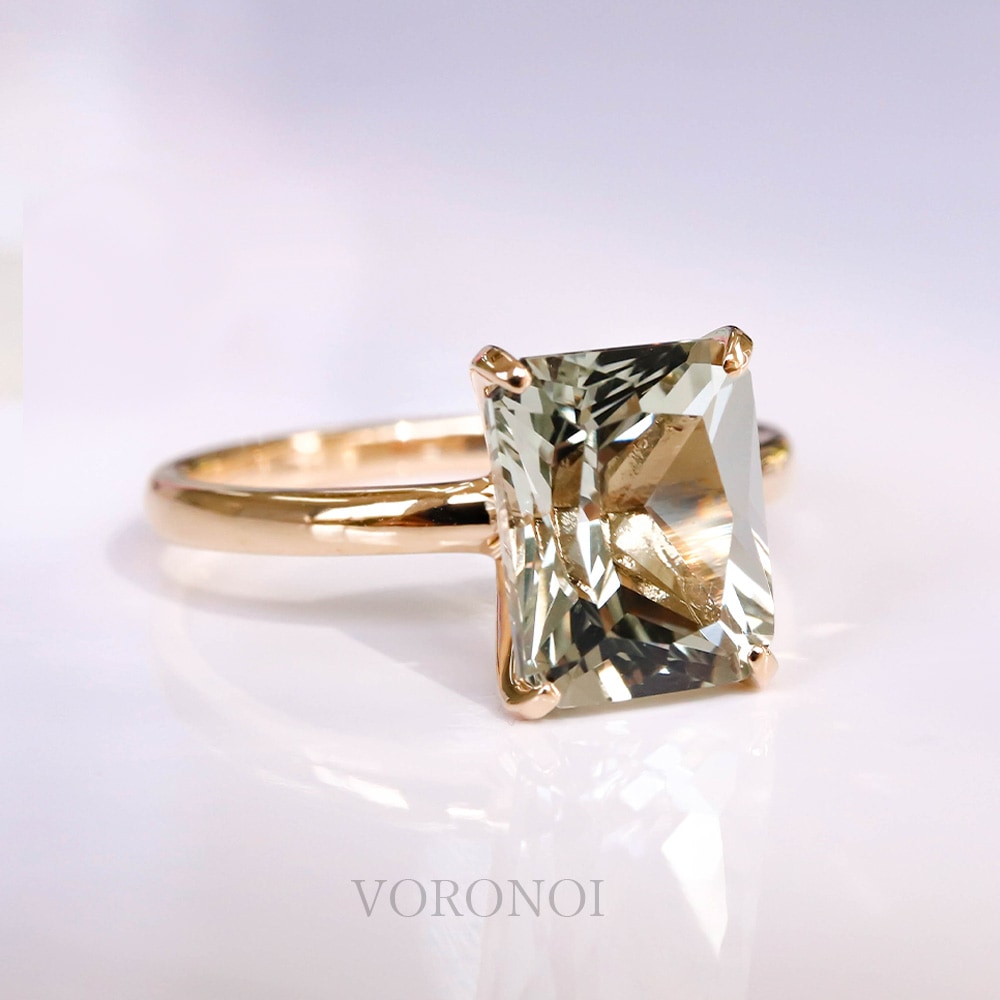 【 5営業日以内発送 / 在庫限り 】VORONOI Open Setting エメラルドカット 「グリーンクォーツ」 - シンプル - リング / K10WG