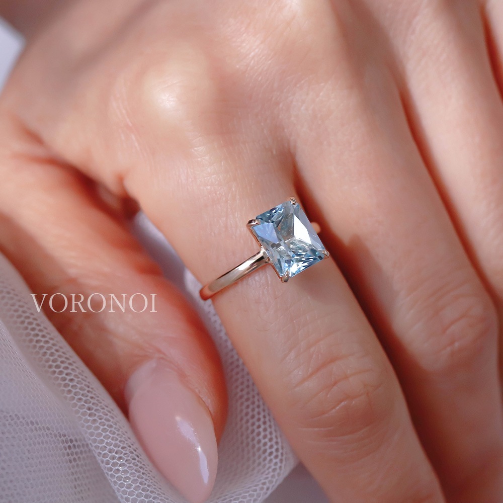 【 5営業日以内発送 / 在庫限り 】VORONOI Open Setting エメラルドカット 「スカイブルートパーズ」 - シンプル - リング / K10WG