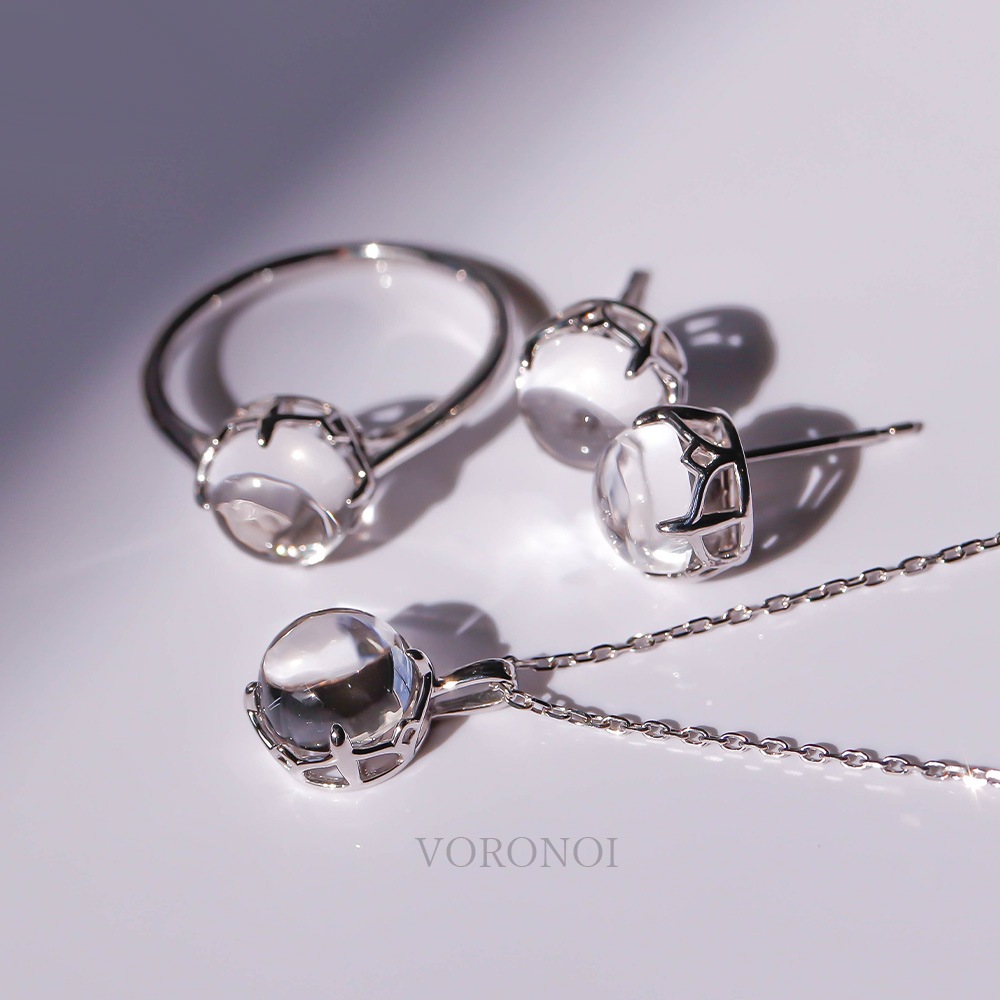 vo0084p_chain01.jpg