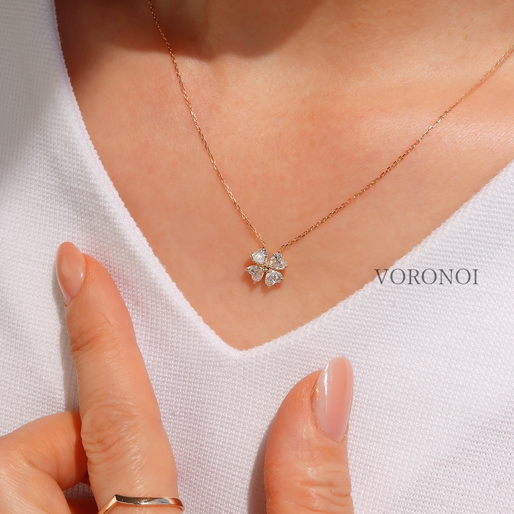 0.7ct ハートシェイプ ラボグロウンダイヤモンド クローバーネックレス
