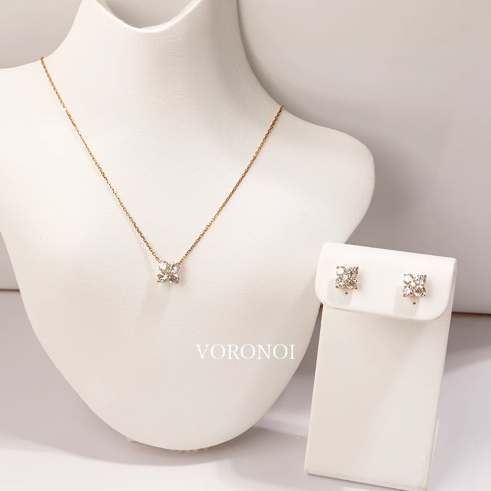 ラボグロウンダイヤモンド 計0.80ct フラワーモチーフ ピアス K18 / Pt950「ハナミズキ」