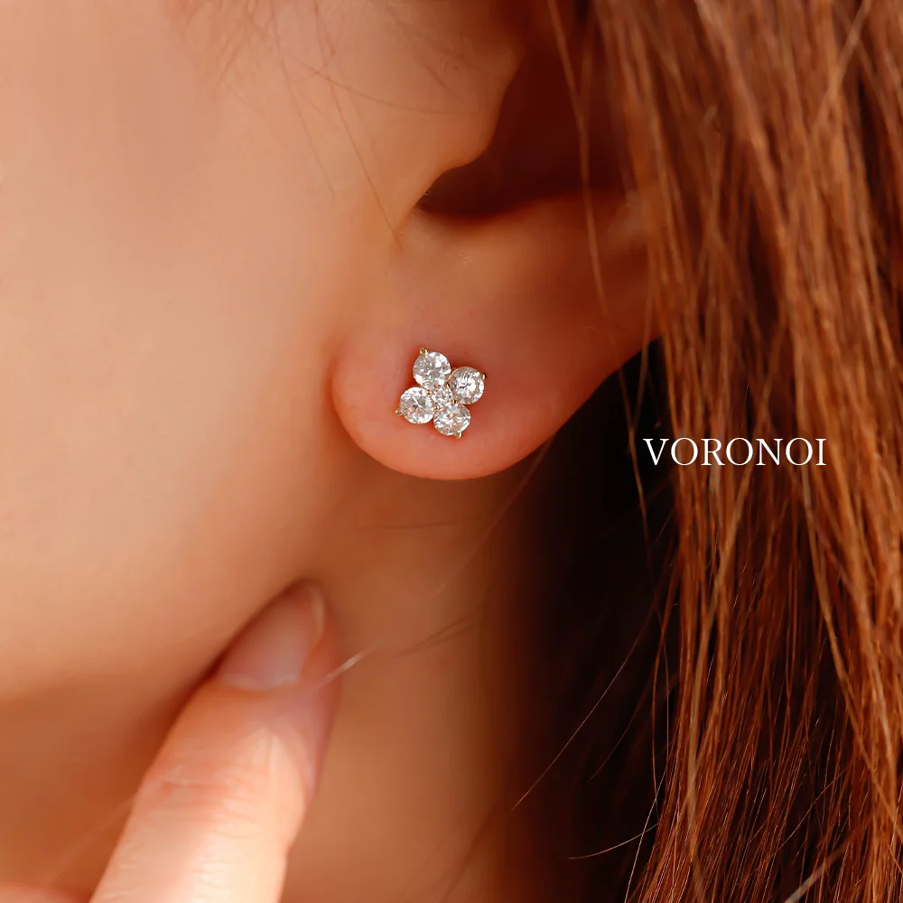 ラボグロウンダイヤモンド 計0.80ct フラワーモチーフ ピアス K18 / Pt950「ハナミズキ」