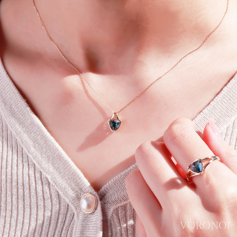 MINAMO-Triangle- シンプルネックレストップ