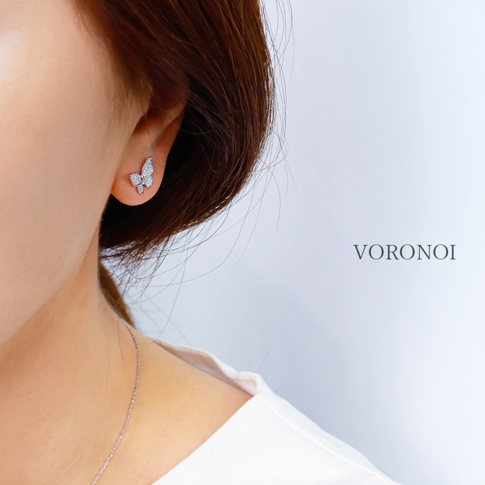 蝶々 ダイヤモンド パヴェ ピアス（中） K10