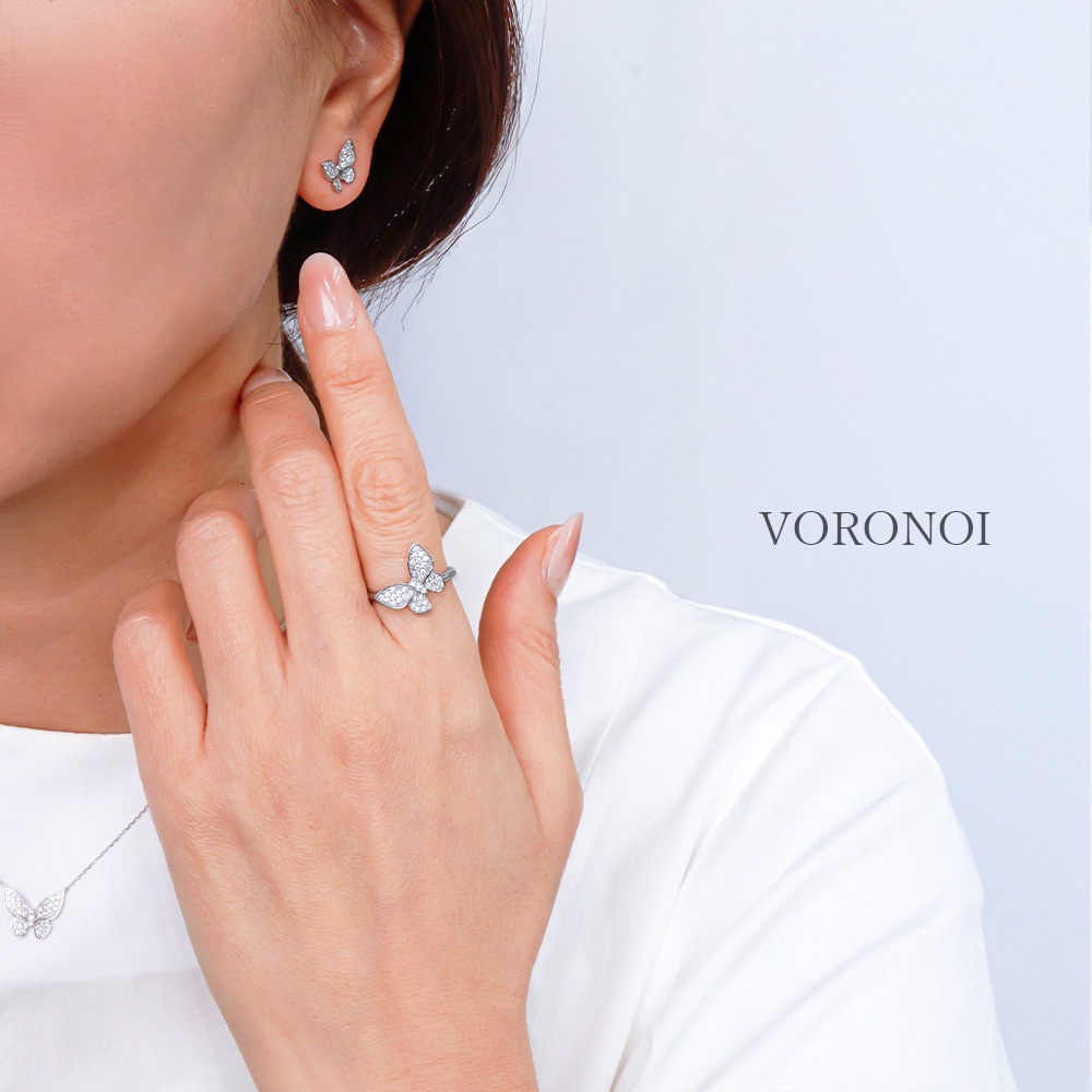 蝶々 ダイヤモンド パヴェ ピアス（中） K10