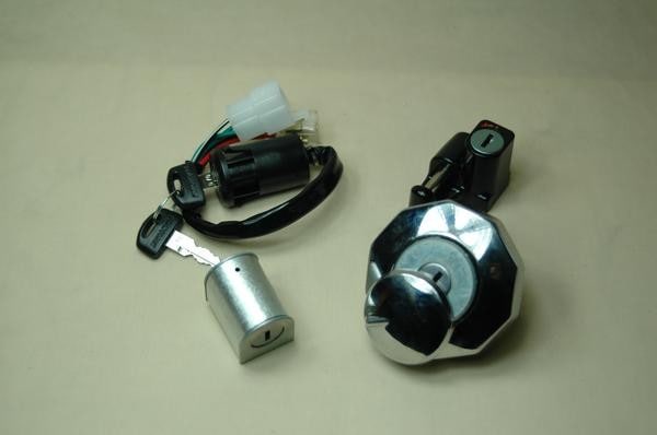 ����顡���������ѡ������������å�  C24