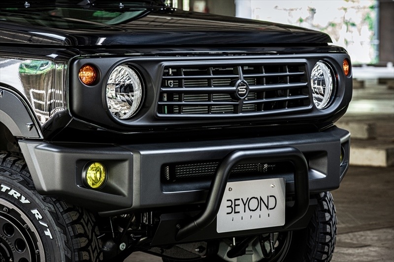 フロントグリル ジムニー シエラ JB74 BEYOND スペリアホワイト 塗装済
