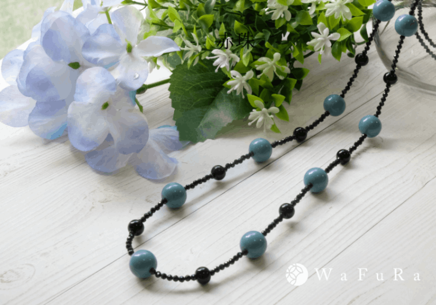 【受注販売】石川県輪島からの贈り物　天然うるし珠ステーションネックレス　《水珠 Light Blue》