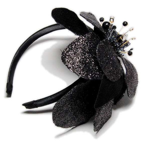 塼 - Black Shiny Flowers